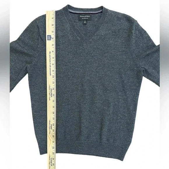 Banana Republic Gray Sweater 100% Merino Wool Men's Size Medium Academia Office - Picture 3 of 6